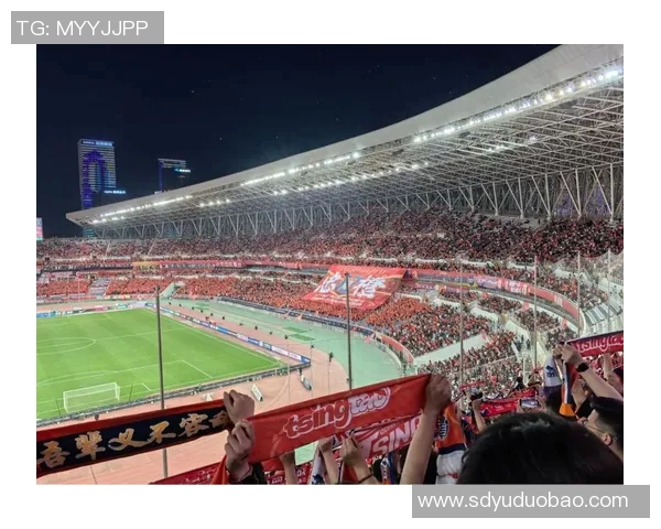 中国足球明星最新动态与成就分析引发球迷热议 中国足球明星最新动态与成就分析引发球迷热议