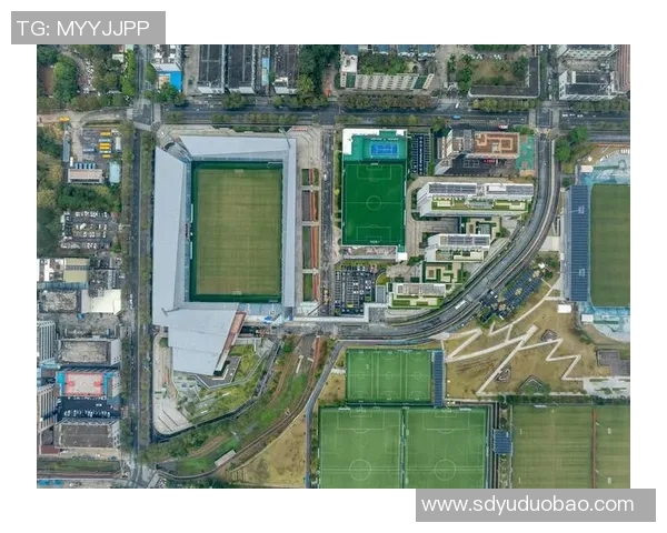 深圳足球队区域防守革新探索：战术创新与球队未来发展之路